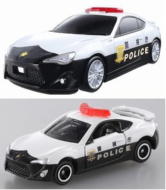 トミカ警察のパトカー実車化、警視庁連携で交通安全啓発活動に使用。
