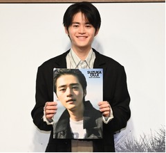 2024年大活躍の鈴鹿央士、これまでのイメージ覆す“大人の男”に