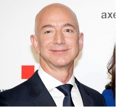 アマゾン創設者が“世界一のお金持ち”返り咲き、昨年より資産3兆円超増える