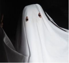 アメリカ人の半数が“幽霊”“悪魔”信じる