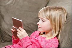 所有するゲーム機はDSが1位、ゲーム時間は「減った」が「増えた」上回る。