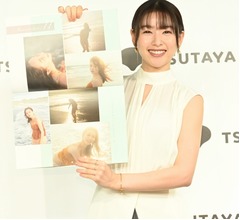 桜井日奈子「あんなにガハガハ笑っていたのに…」カメラマンの腕でさわやかな笑顔に