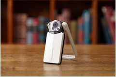 発売日前に「EXILIM」販売終了、発表後約1週間で予約台数が計画上回る。