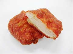 ファミマ史上最辛の「赤チキン」、3種類の香辛料を鶏モモ肉と衣に使用。