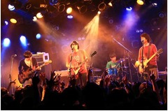 “4人編成”真心が全国ツアー、バンド名は「Low Down Roulettes」。