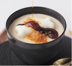 “とんこつスープ×プリン”衝撃的な出会い