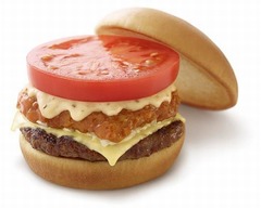 リッチモスチーズバーガー復活、ゴルゴンゾーラチーズの量がアップ。