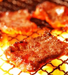 牛角が店舗限定290円食べ放題、“焼肉の日”に三軒茶屋本店で実施。