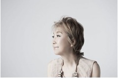 高橋真梨子初の洋楽カバー盤、自身の“ルーツ・ミュージック”歌う。