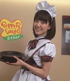 メイド接客のペッパーランチ、業態変更で“秋葉原らしい”制服に。