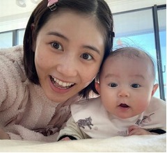 西野未姫、生後3か月の長女の「首が座りました」と報告