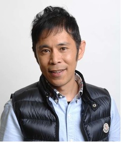 ナイナイ岡村“DJ OKAMURA”に、カラテカ入江のイベントでデビュー。