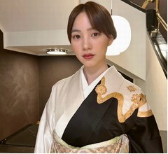 “和装美人”のんに反響「すごく素敵」「めちゃ美人さん」「大人の雰囲気」