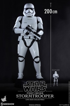128万円のストームトルーパー、全高約200センチの大迫力で立体化。