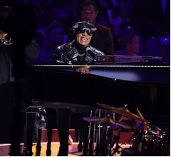 スティーヴィー・ワンダー、世界の指導者たちを叱咤「しっかりしろ！」