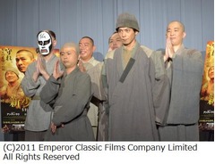 次長課長らが“ジャッキー愛”披露、「新少林寺／SHAOLIN」の応援隊に。