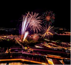 御殿場プレミアム・アウトレット、花火など初の“夏祭り”