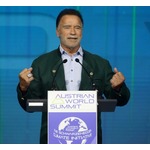 “元共和党知事”シュワルツェネッガー、“民主党候補”カマラ・ハリス氏支持を表明