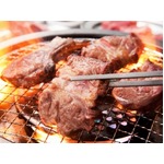 超厚切りの羊肉を“網焼き”で、大庄が「羊肉酒場 悟大」1号店オープン。