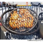 “ジャイロ回転”する肉焼きグリル