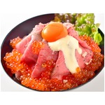 毎日完売「ローストビーフいくら丼」、“タレ”として海鮮を使用。