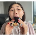 “すっぴん”西野未姫、西南西向いて恵方巻きもぐもぐもぐもぐもぐもぐ