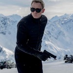 クレイグ負傷で007撮影に混乱、ロケ地の再予約など日程調整バタバタ。