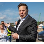 イーロン・マスク氏が警鐘、“宇宙進出”しなければ人類滅亡