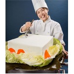 本物そっくり巨大鍋スイーツ、湯豆腐風のレアチーズケーキが出現。