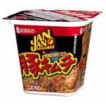 「JANJAN」に限定の豚キムチ味、コンビニユーザーに合わせた味付け。