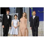 日米シンデレラが“舞踏会”に、高畑充希とリリー・ジェームズが競演。