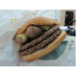 ドイツ式“肉尽くし”バーガー、中国マックに具が肉のみの新メニュー。