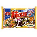 “インド風”の亀田の柿の種、あと引く辛さのスパイシーカレー味。