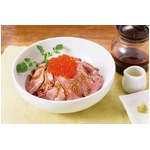 ローストビーフ×いくらを丼に、デニーズが「ビーフフェア」で販売。