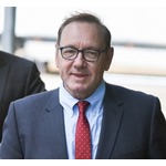 ホテルやAirbnbを転々…ケヴィン・スペイシーが自宅失う「文字通り家がない」