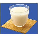 甘酒の飲用で目の下のクマ改善、“酒粕”と“米麹”使用の甘酒で確認。