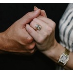 テイラー・スウィフト、8カラットのダイヤの婚約指輪は“8100万円超”