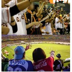 野球とサッカーはどっちが好き？ 応援チームは巨人とグランパスが人気。