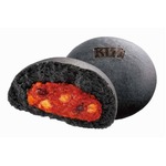 “KISS”コラボの激辛中華まん、ハバネロパウダー入りで刺激的に。