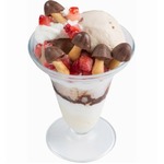 スシローにきのこの山のパフェ、明治と初コラボの新商品を期間限定で。