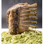 前代未聞“そびえ立つ”肉うどん、うどんの上に2kgの肉塊がドーン。