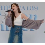 “歌手・ゆうちゃみ”SHIBUYA109店頭で新曲初披露「大みそかの番組を意識」