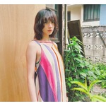 のん、“二の腕すらり”夏らしい涼しげなキャミワンピース姿