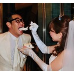 “結婚10年”ココリコ遠藤の妻が軍団山本プロデュース結婚式の写真を披露