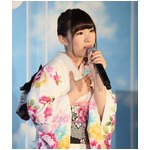 AKB岩佐“空に近い場所”で熱唱、第2弾シングルの発売イベントで。