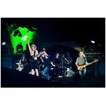 AC/DCが20年ぶりのライヴ盤、7万人が大合唱の“伝説のライヴ”。