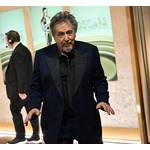 85歳アル・パチーノが結婚の噂否定、最近“結婚指輪らしきもの”つけていたと話題に