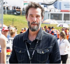 キアヌ・リーブスが“プロレーサー”デビュー、初レースの結果は?
