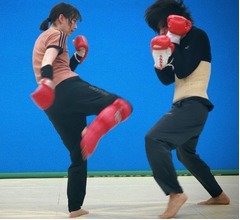 “キックを決める瞬間”のん、真剣な表情のアクション練習風景に反響