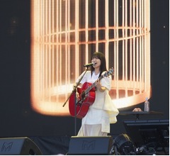 miwa、大阪・関西万博「Japan Expo Paris in Osaka 2025」オープニングステージで熱唱